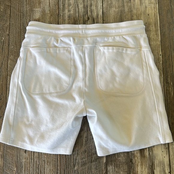 ALPHALETE IDENTITY WOMEN "UNISEX" WHITE BEAUTIFUL SHORTS, MEDIUM - Picture 2 of 13